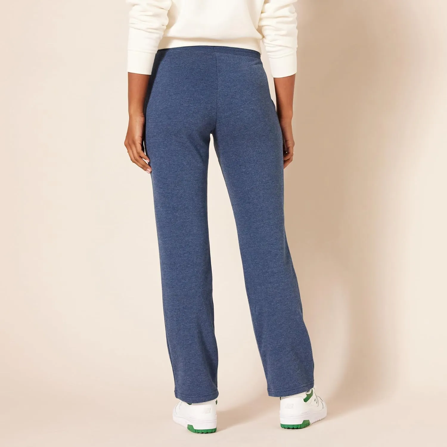 Amazon Essentials Straight Leg Sweatpants with Drawstring for Women, Fleece - (Available in Plus Size)