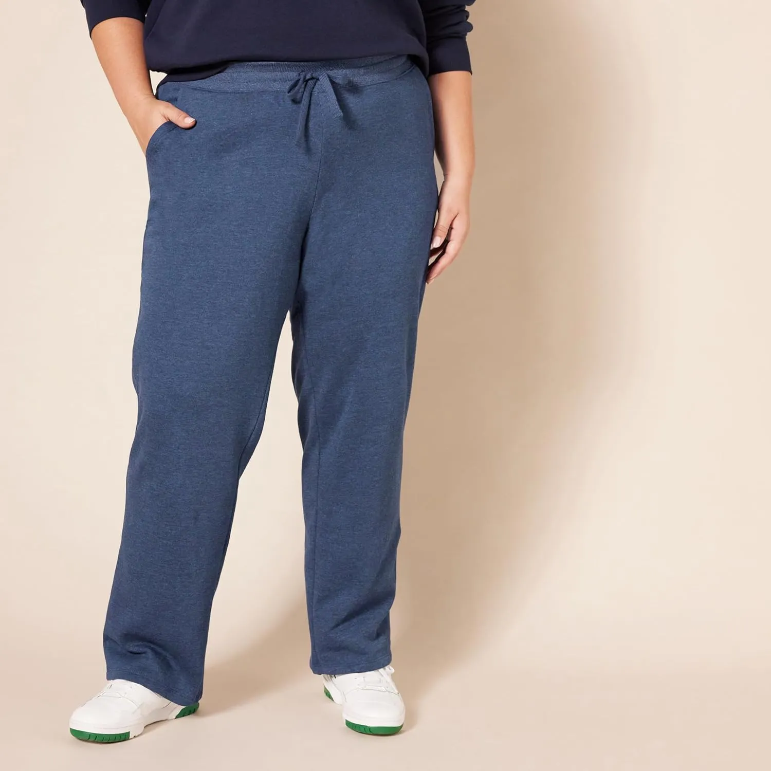 Amazon Essentials Straight Leg Sweatpants with Drawstring for Women, Fleece - (Available in Plus Size)